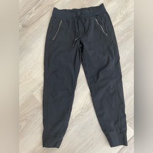 Athleta Trekkie North Jogger Sz6